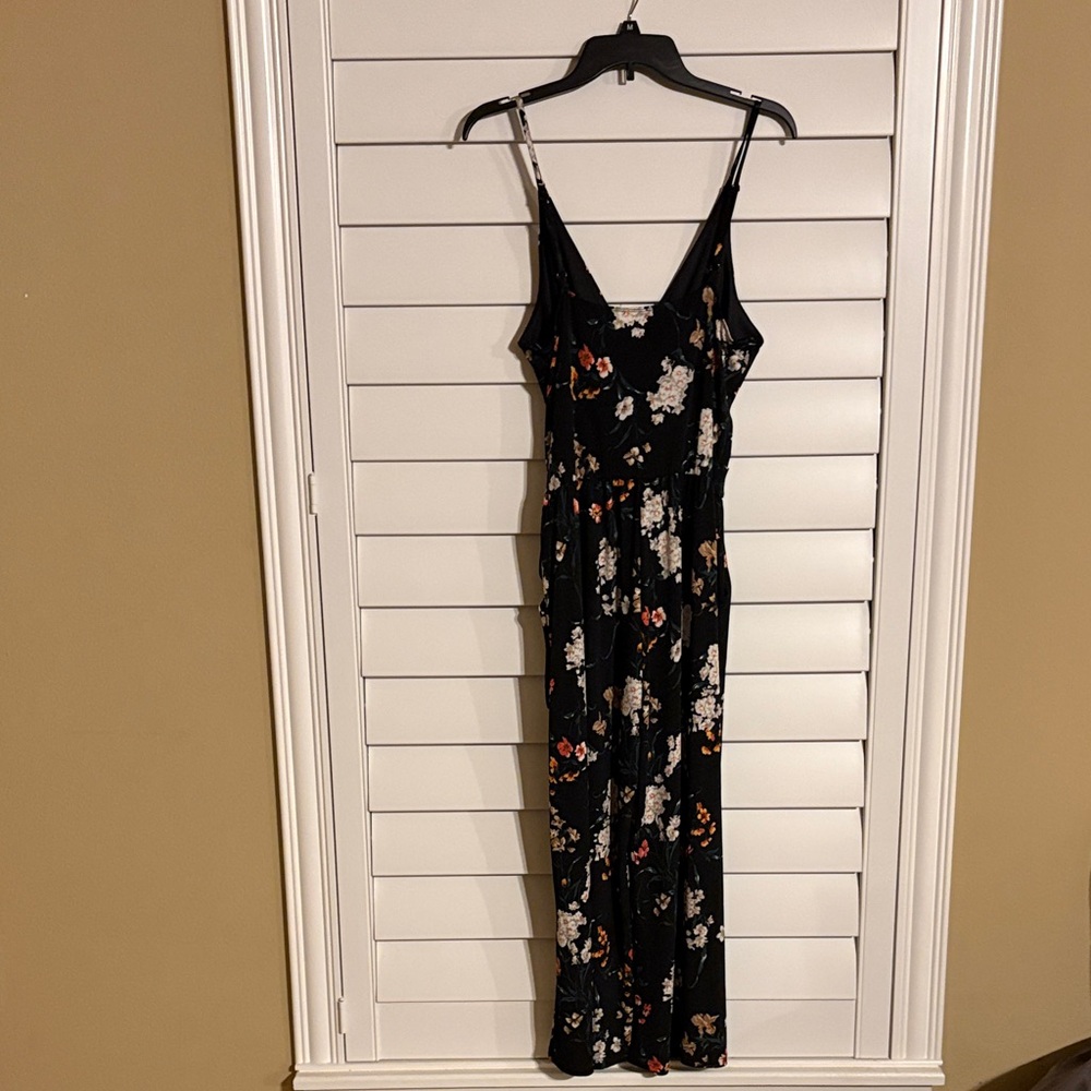 Floral Black crop jumpsuit - Picture 5 of 5